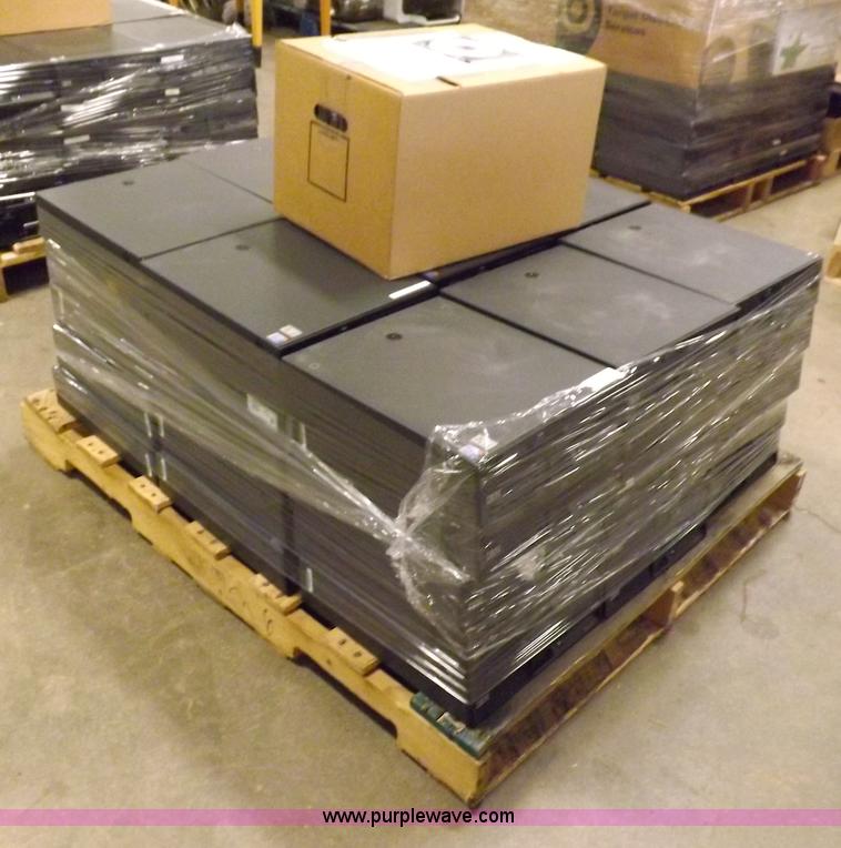 image for item H9219 (45) Lenovo ThinkCentre 8171-V42 desktop computers