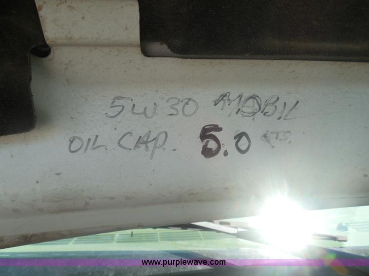 image for item I3412 2004 Chevrolet Silverado 1500 pickup truck