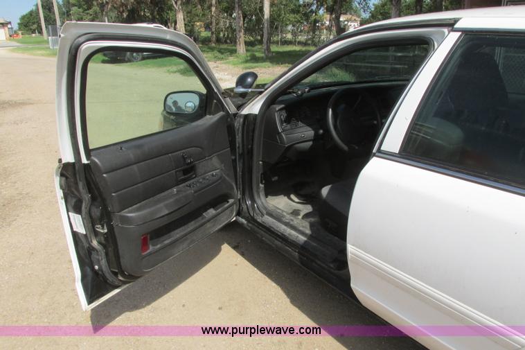 image for item I3491 2009 Ford Crown Victoria Police Interceptor