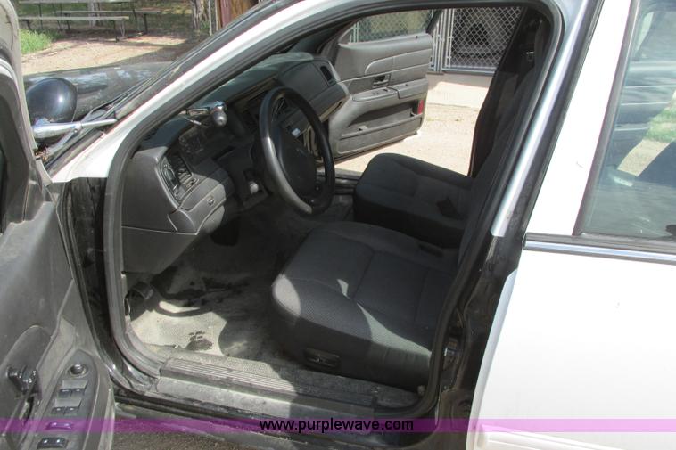 image for item I3491 2009 Ford Crown Victoria Police Interceptor