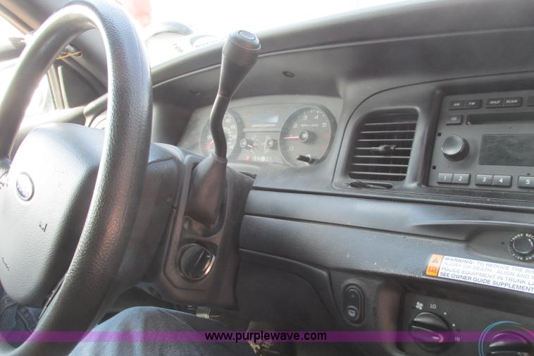 image for item I3491 2009 Ford Crown Victoria Police Interceptor