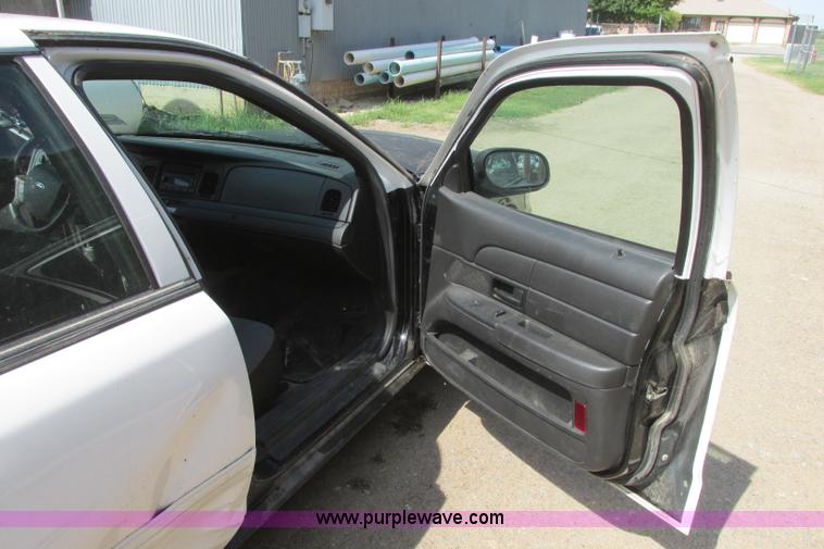 image for item I3491 2009 Ford Crown Victoria Police Interceptor