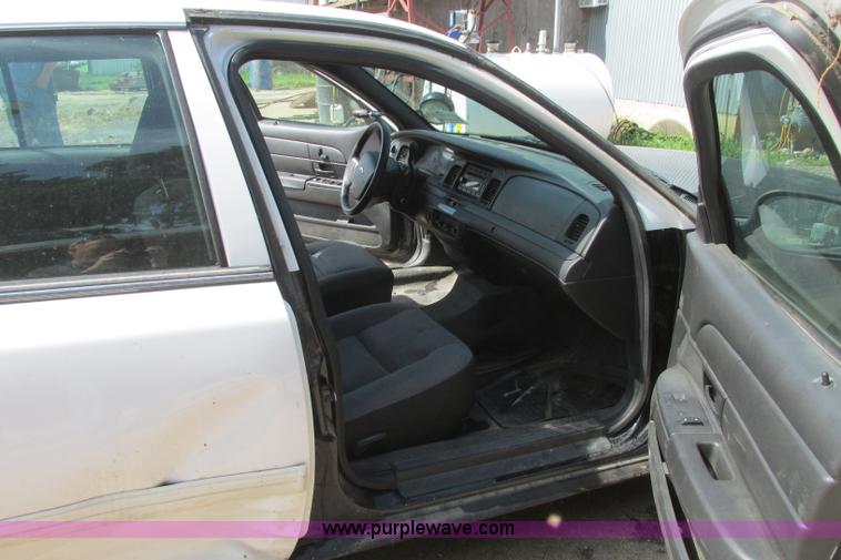 image for item I3491 2009 Ford Crown Victoria Police Interceptor