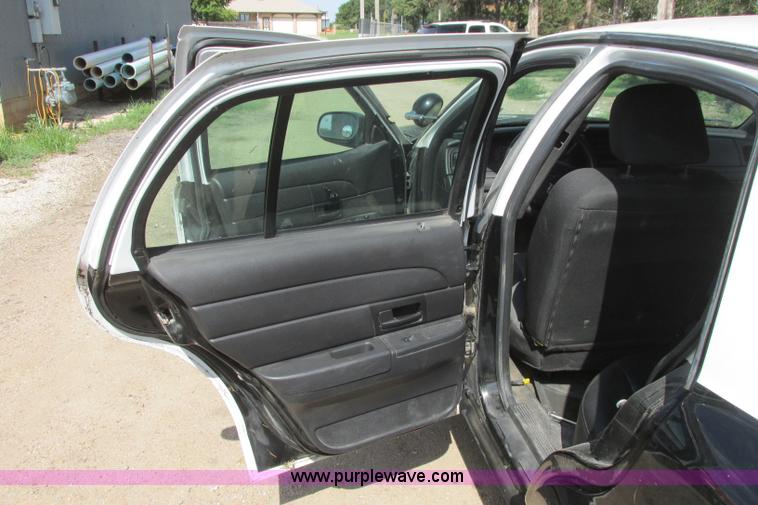image for item I3491 2009 Ford Crown Victoria Police Interceptor