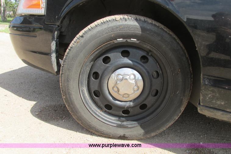 image for item I3491 2009 Ford Crown Victoria Police Interceptor