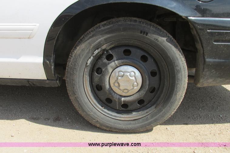 image for item I3491 2009 Ford Crown Victoria Police Interceptor
