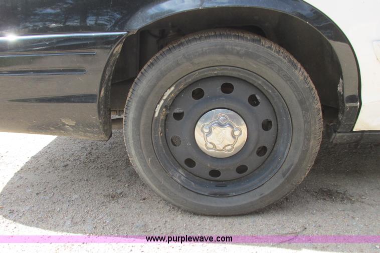 image for item I3491 2009 Ford Crown Victoria Police Interceptor