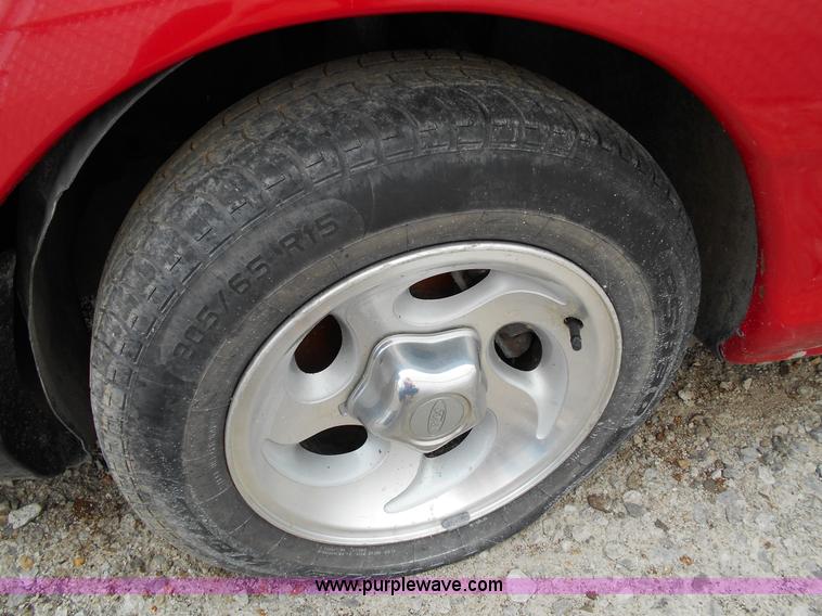 image for item I3522 1995 Ford Mustang