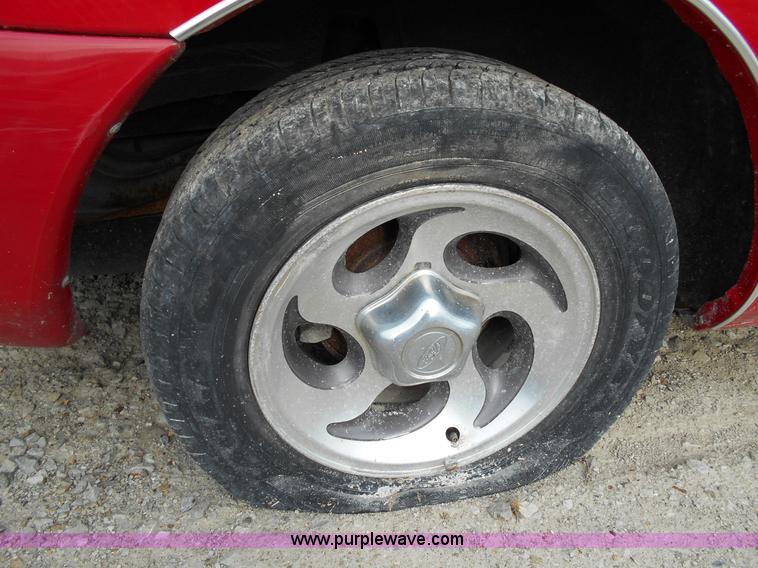 image for item I3522 1995 Ford Mustang