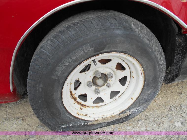 image for item I3522 1995 Ford Mustang