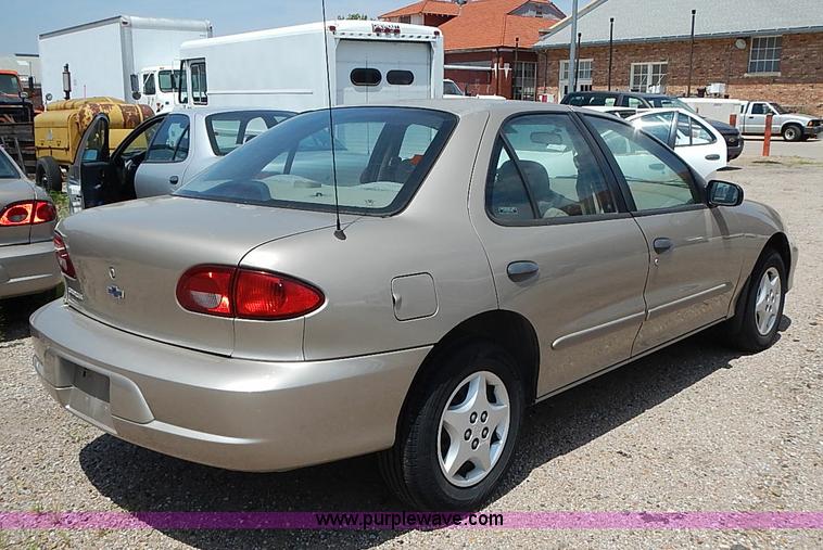 image for item I3537 2002 Chevrolet Cavalier