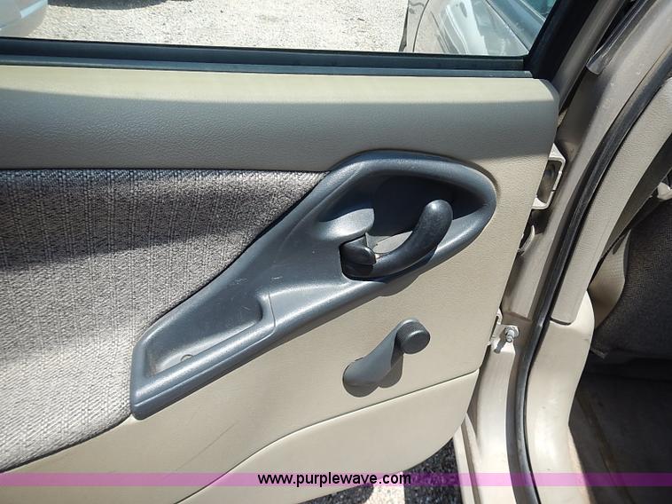 image for item I3537 2002 Chevrolet Cavalier