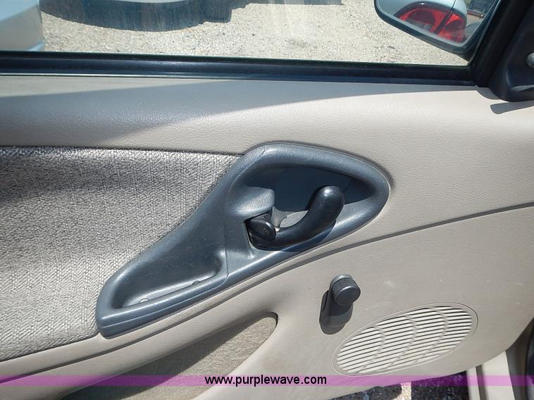 image for item I3537 2002 Chevrolet Cavalier