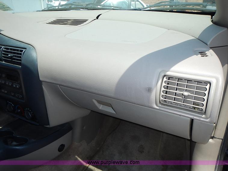 image for item I3537 2002 Chevrolet Cavalier