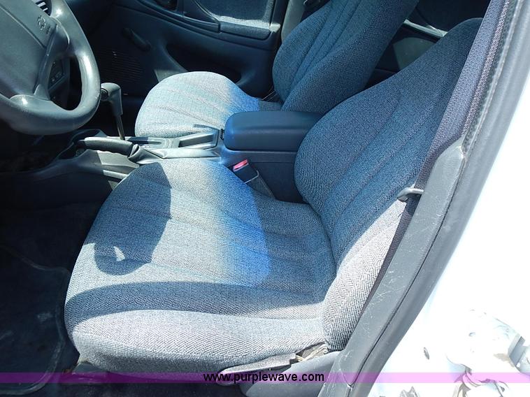 image for item I3538 2002 Chevrolet Cavalier