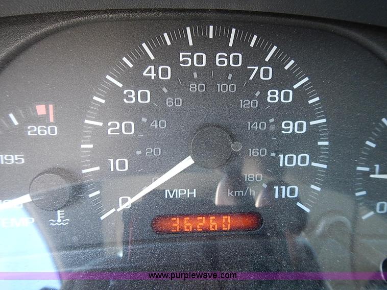 image for item I3538 2002 Chevrolet Cavalier