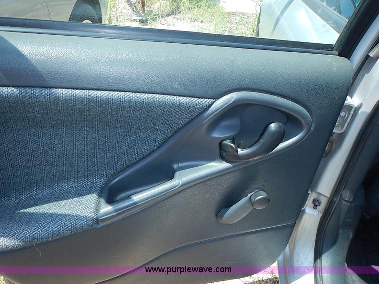 image for item I3539 2002 Chevrolet Cavalier