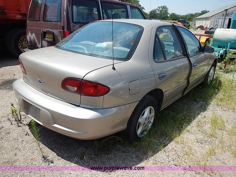image for item I3540 2002 Chevrolet Cavalier