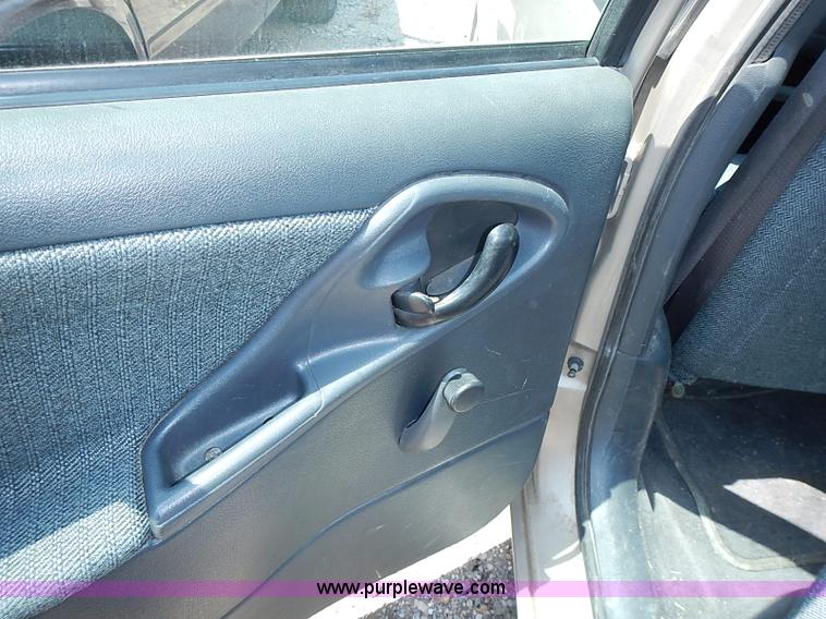 image for item I3540 2002 Chevrolet Cavalier