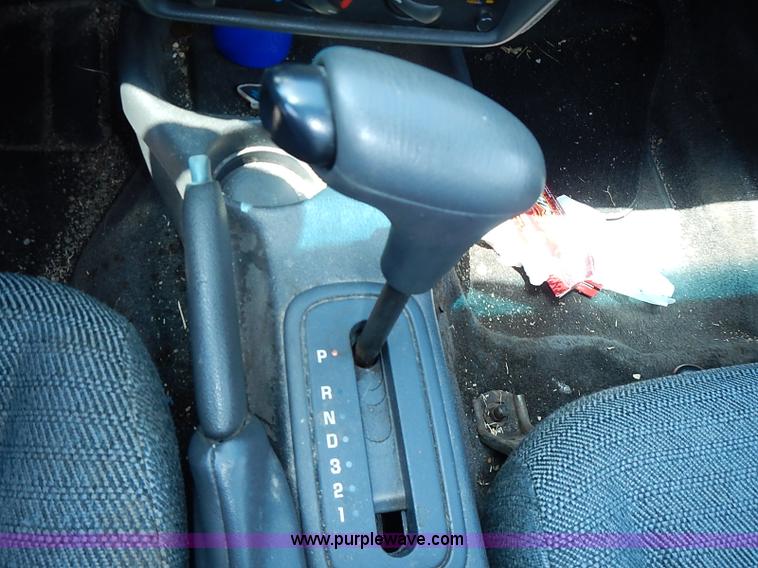 image for item I3540 2002 Chevrolet Cavalier