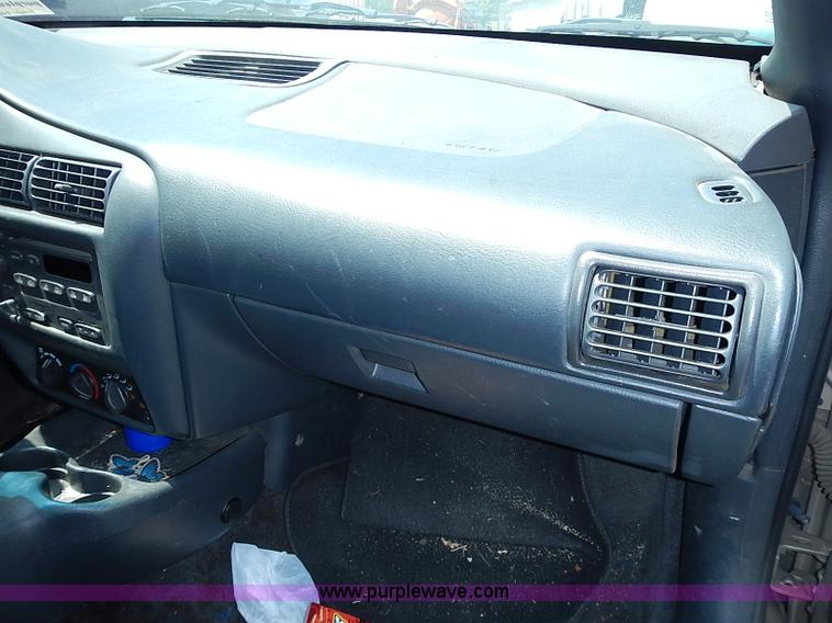 image for item I3540 2002 Chevrolet Cavalier