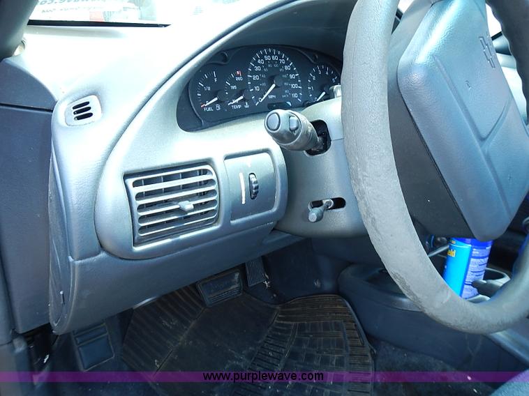 image for item I3541 2002 Chevrolet Cavalier