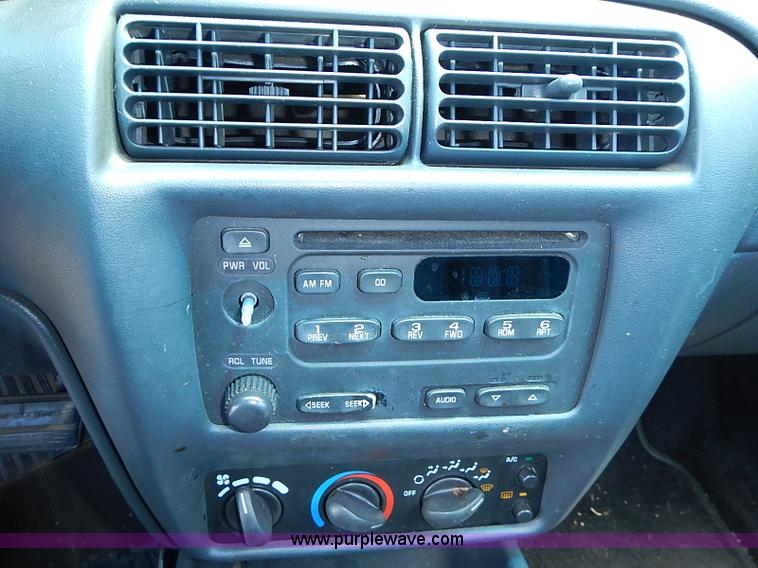 image for item I3541 2002 Chevrolet Cavalier