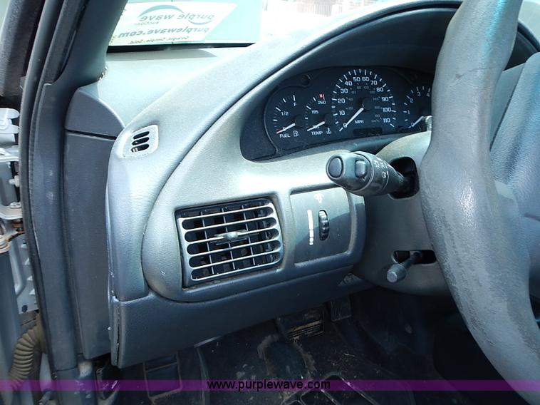 image for item I3542 2002 Chevrolet Cavalier