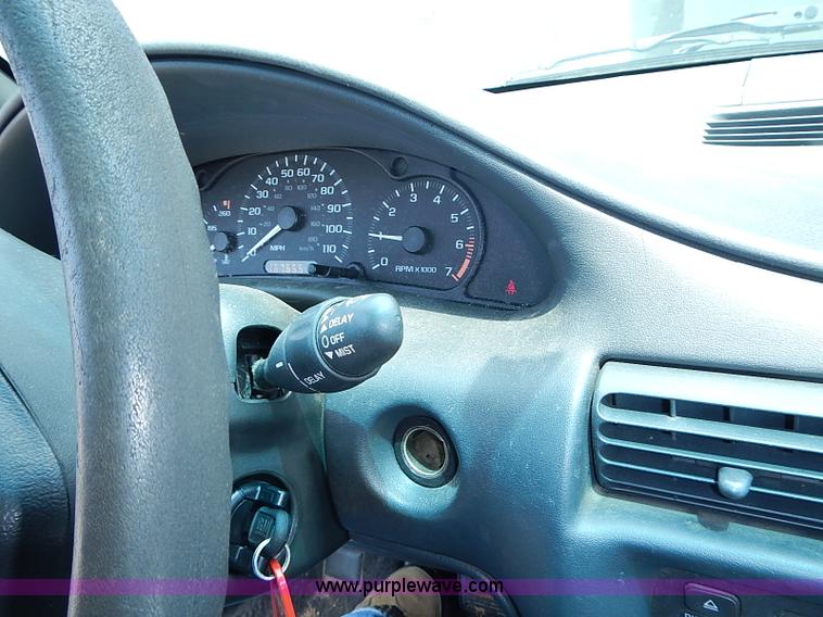 image for item I3542 2002 Chevrolet Cavalier