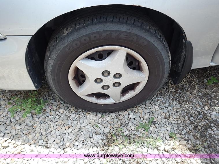 image for item I3542 2002 Chevrolet Cavalier