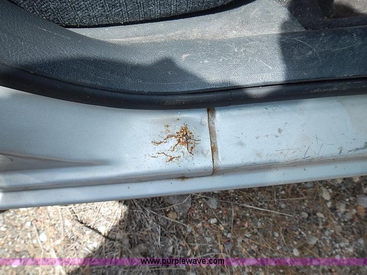 image for item I3542 2002 Chevrolet Cavalier