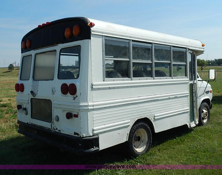 image for item I3544 1991 Chevrolet G30 bus