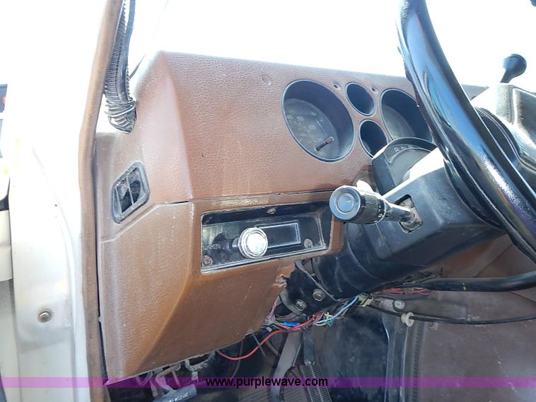 image for item I3544 1991 Chevrolet G30 bus