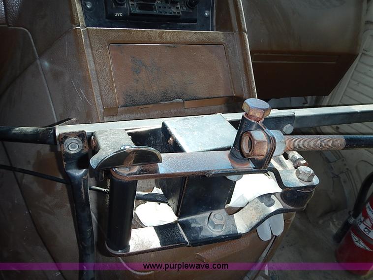 image for item I3544 1991 Chevrolet G30 bus