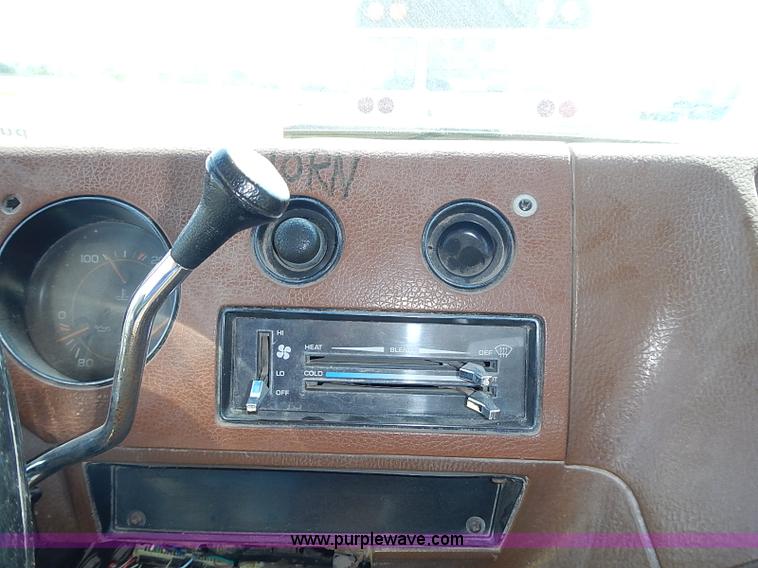 image for item I3544 1991 Chevrolet G30 bus