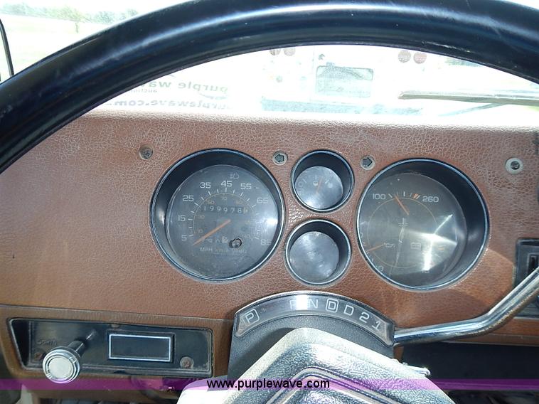 image for item I3544 1991 Chevrolet G30 bus
