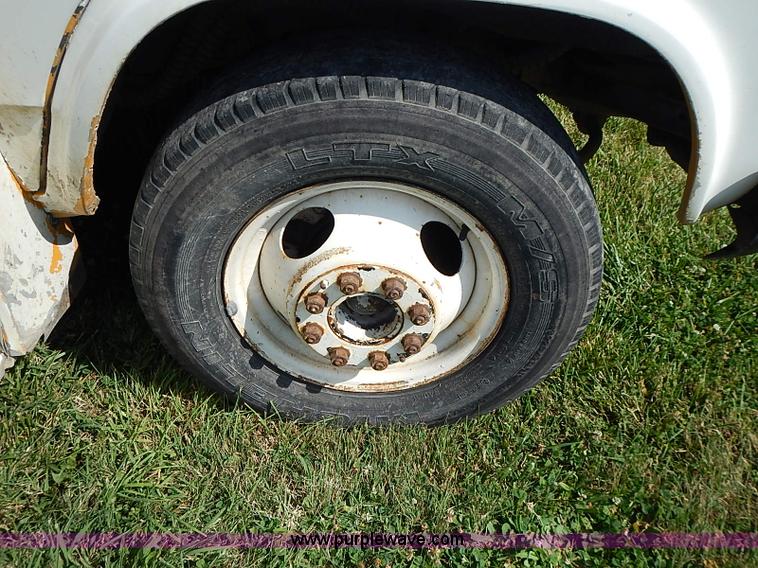 image for item I3544 1991 Chevrolet G30 bus
