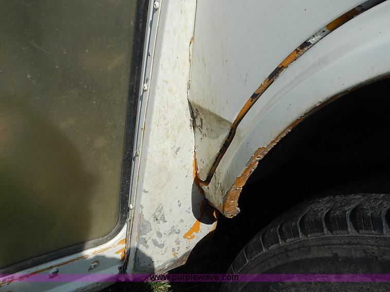 image for item I3544 1991 Chevrolet G30 bus