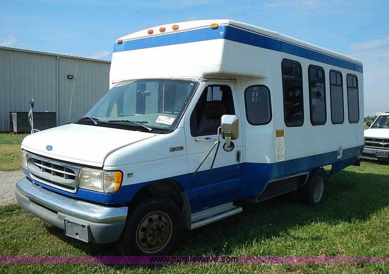 image for item I3545 1997 Ford Econoline E350 bus