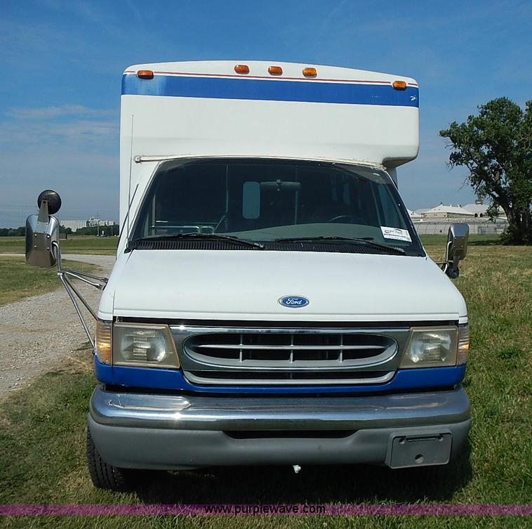 image for item I3545 1997 Ford Econoline E350 bus