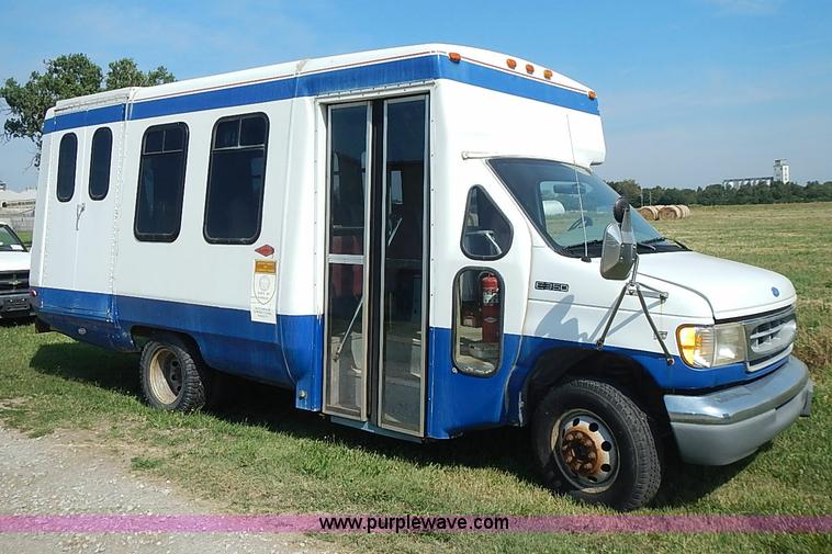 image for item I3545 1997 Ford Econoline E350 bus