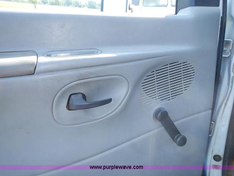 image for item I3545 1997 Ford Econoline E350 bus