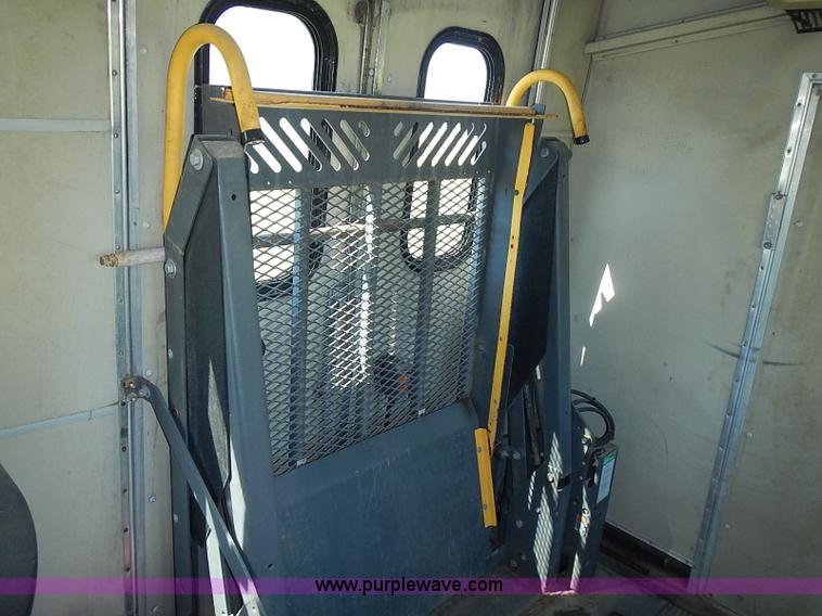 image for item I3545 1997 Ford Econoline E350 bus