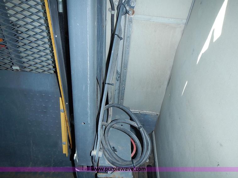 image for item I3545 1997 Ford Econoline E350 bus