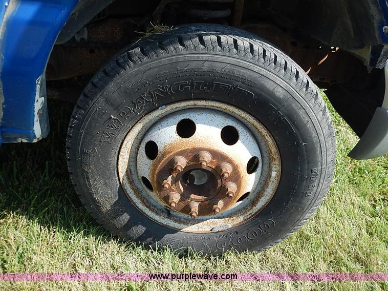 image for item I3545 1997 Ford Econoline E350 bus