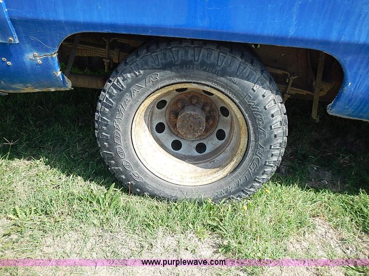 image for item I3545 1997 Ford Econoline E350 bus