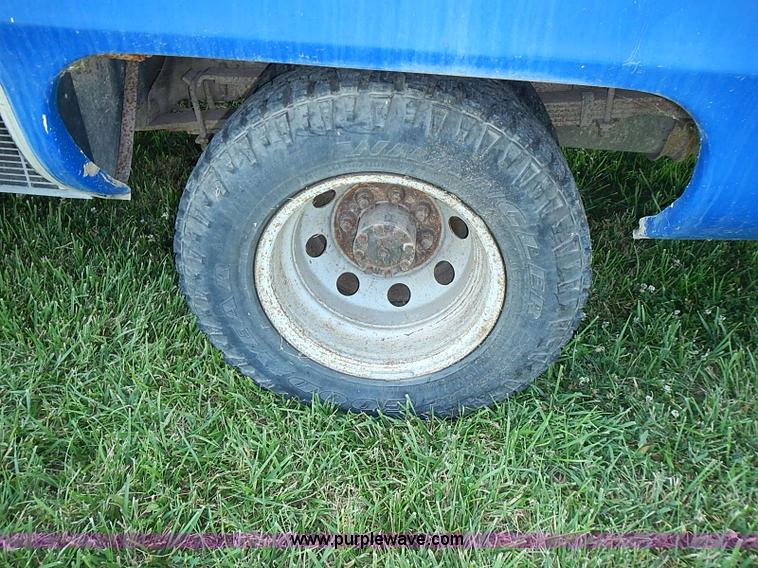 image for item I3545 1997 Ford Econoline E350 bus