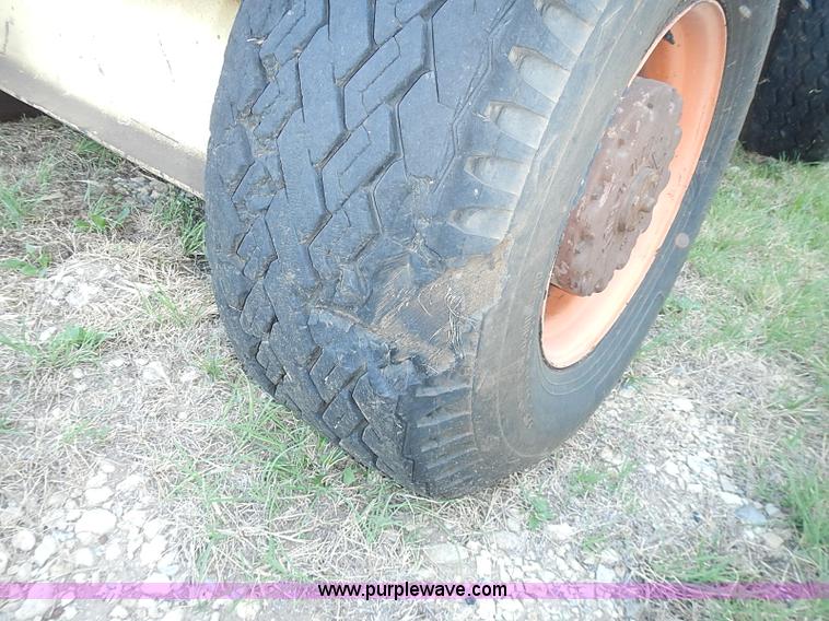 image for item I3547 1985 JLG 60HTR boom lift