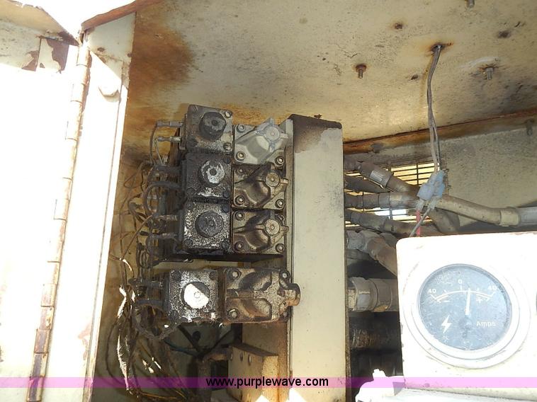 image for item I3547 1985 JLG 60HTR boom lift