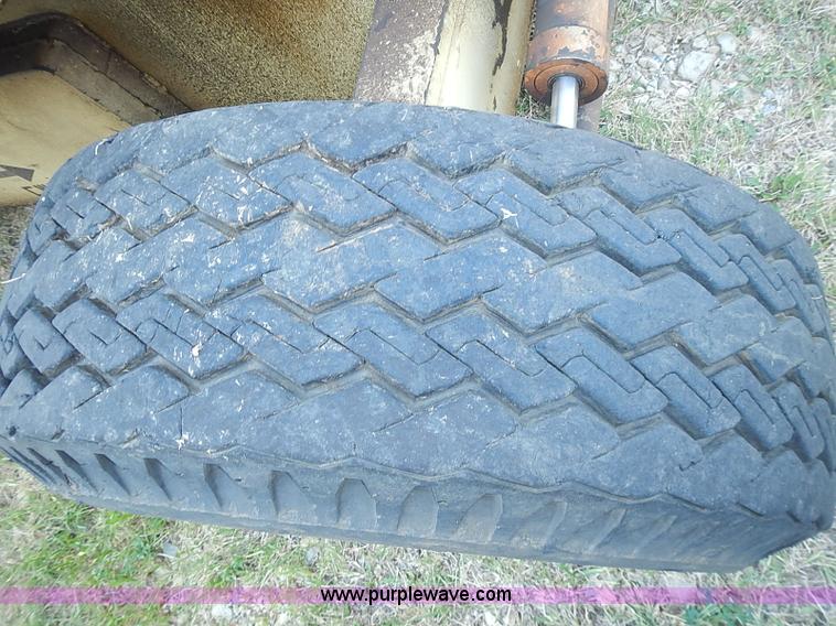 image for item I3547 1985 JLG 60HTR boom lift